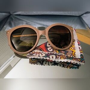 Elegant Mauve Sunglasses with Patterned Cloth